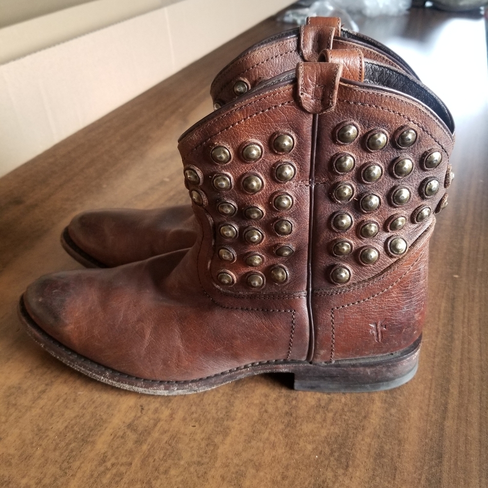 Frye Wyatt studded ankle boot